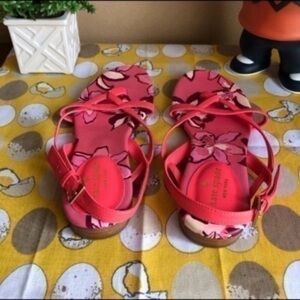 Kate Spade pink sandals w/ floral soles size 7